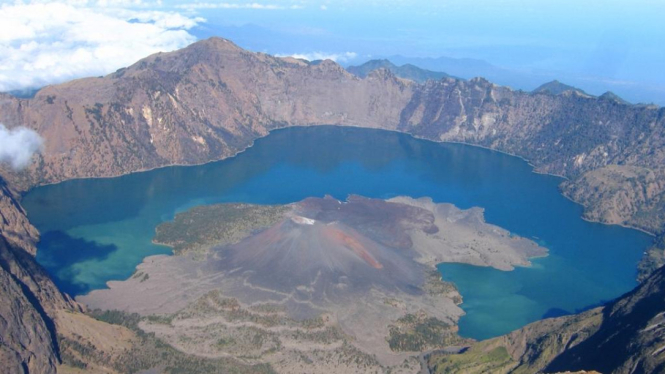 Ilustrasi Gunung