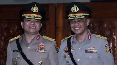 Irjen Ronny F Sompie dan Brigjen Anton Charliyan di Sertijab 