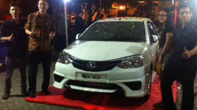 Etios Valco Tom's