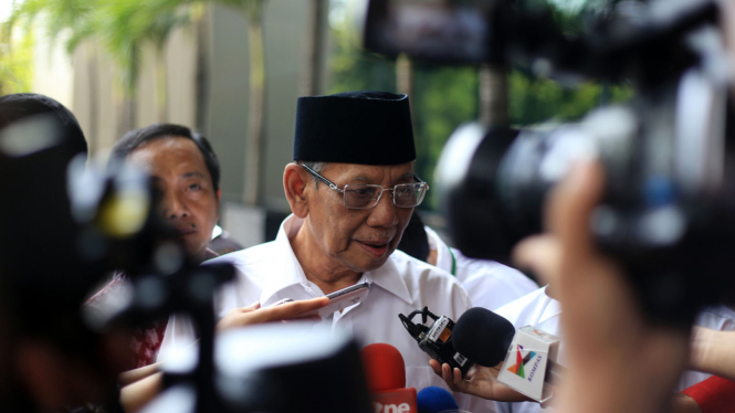 Mantan Ketua Umum NU, KH Hasyim Muzadi 