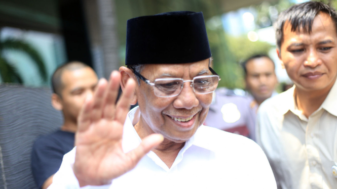 Kiai Haji Hasyim Muzadi (semasa hidup)