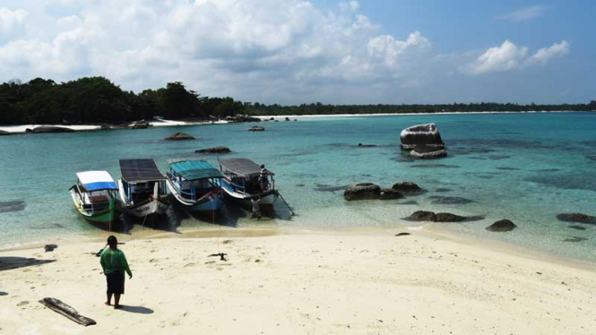 KAWASAN EKONOMI KHUSUS PARIWISATA