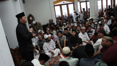 keluarga dan Teman Dekat Lepas Jenazah Olga syahputra