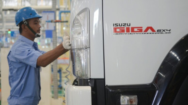 peresmian pabrik isuzu di karawang