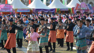 Tari Rentak Zapin Melayu yang digelar di Batam (Foto ilustrasi)