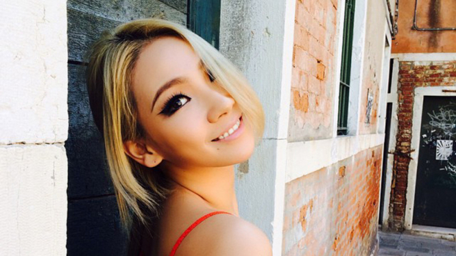CL 2NE1