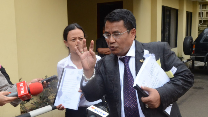 istri guru jis yang ditahan laporkan dokter rs polri