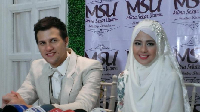 Risty Tagor dan Stuart