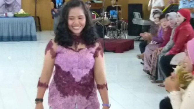 Mary Jane Fiesta Veloso, saat mengikuti pagelaran busana Hari Kartini. 