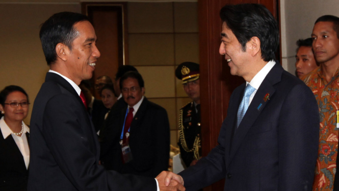 Presiden Joko Widodo Bertemu PM Jepang Shinzo Abe