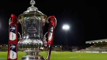 Trofi Piala FA