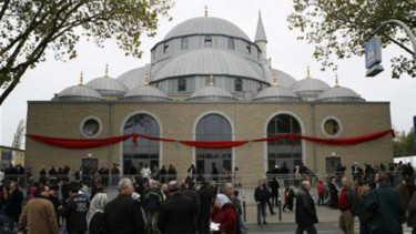 Masjid Merkez di Duisburg, Jerman.