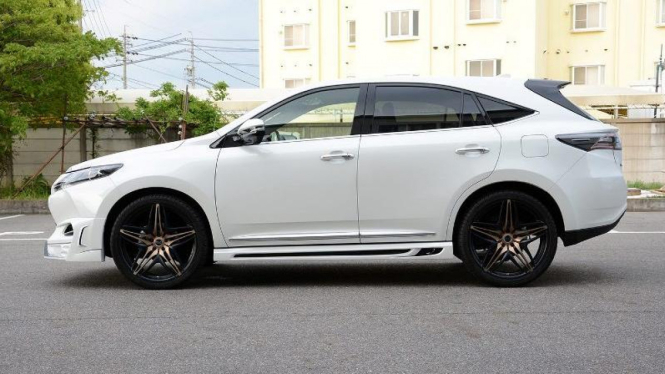 Toyota Harrier rasa Lexus.