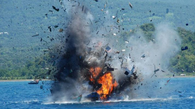 TNI AL tenggelamkan 35 kapal asing