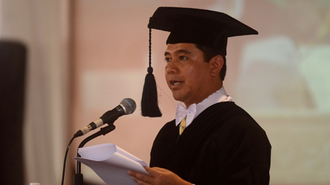 pengukuhan yudi chrisnandi menjadi guru besar unas