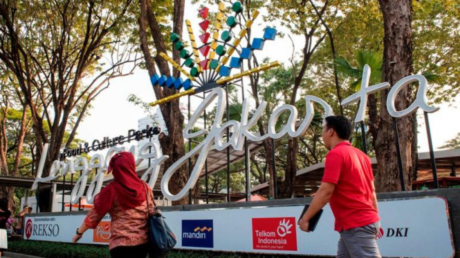 Sentra Pedagang Kaki Lima PKL Lenggang Jakarta
