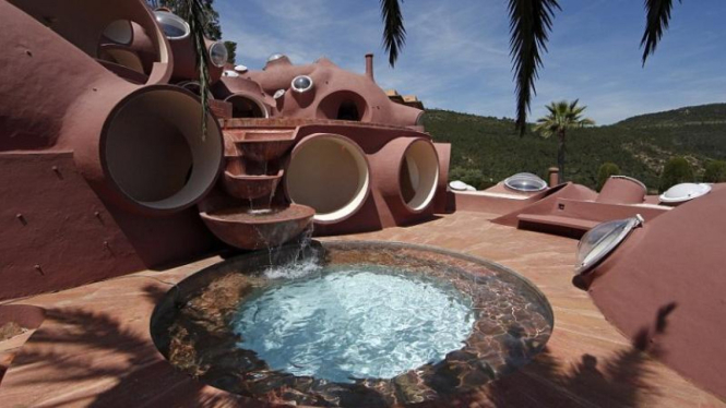 France's Bubble Palace