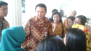 Gubernur Basuki Tjahaja Purnama (Ahok) di Balaikota.
