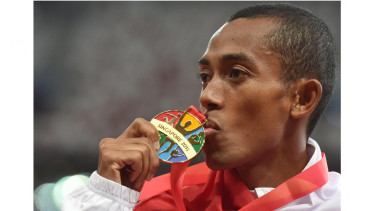 Agus Prayogo Persembahkan Emas Nomor Lari 10 Ribu Meter