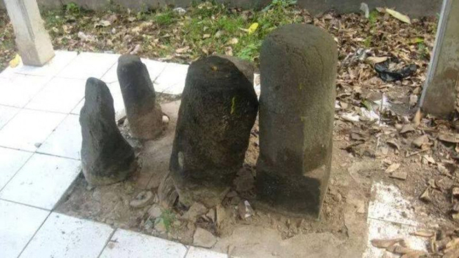Prasasti zaman Majapahit di Desa Kajar, Lasem.