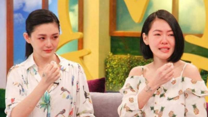 Barbie Hsu dan Dee Hsu mengenang masa lalu