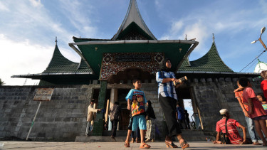 Baru Hari Ini Jamaah Tarekat Syattariyah Tetapkan Awal Ramadhan