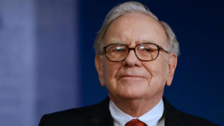 Demi Makan Siang dengan Warren Buffett, Seseorang Rela Bayar Rp281,4 M