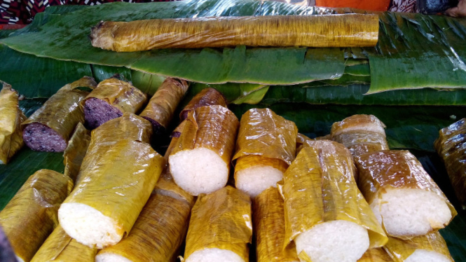 Lemang, hidangan buka puasa.