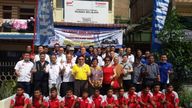 Pembukaan Rumah Belajar Yamaha untuk pengungsi Sinabung.