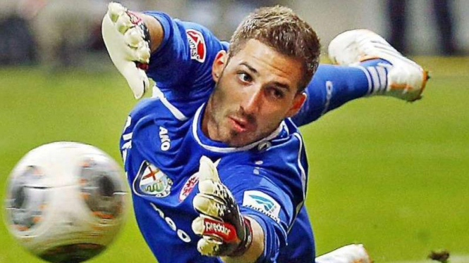 Kiper Paris Saint-Germain (PSG), Kevin Trapp