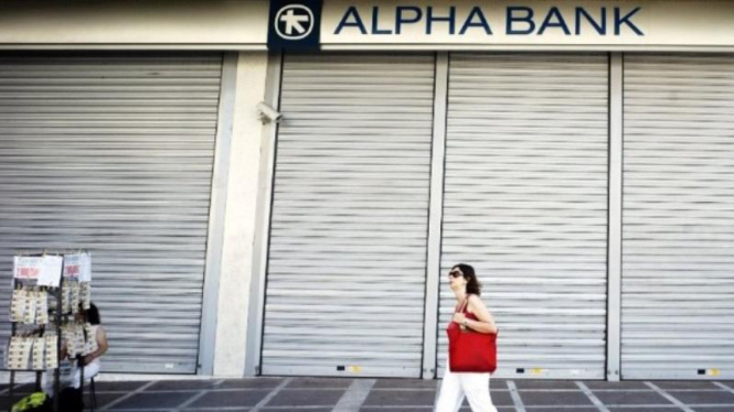 Bank di Yunani tutup. (CNN Money)