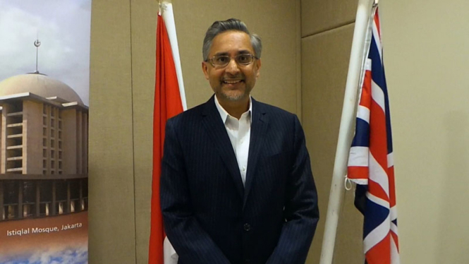Duta Besar Inggris, Moazzam Malik