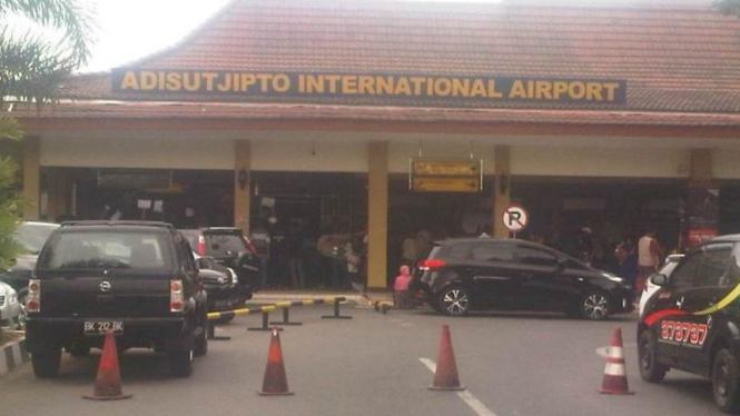 Bandara Internasional Adisutjipto, Yogyakarta