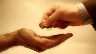 Zakat Fitrah Pakai Uang atau Beras? Ini Penjelasan Buya Yahya