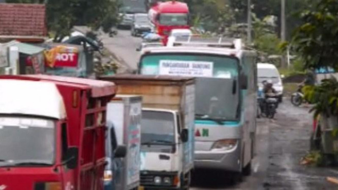 Kemacetan panjang di jalur Selatan