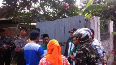 Polisi berjaga di Gereja GKPI