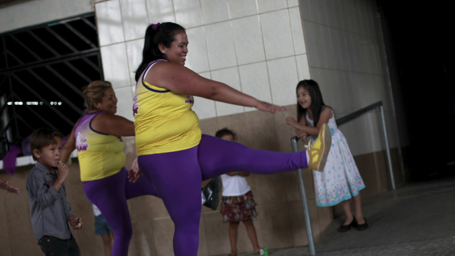 Kelas aerobik bagi wanita obesitas