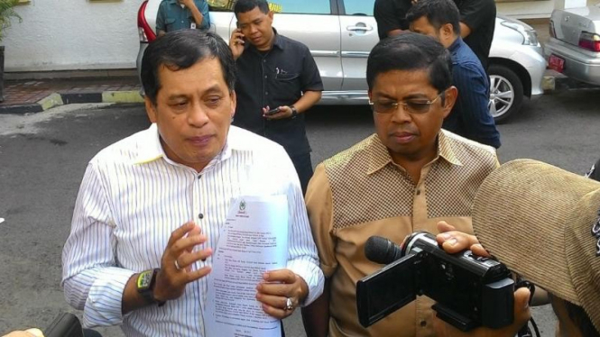 Sekjen Partai Golkar Idrus Marham dan Anggota Tim Sepuluh, Nurdin Halid.