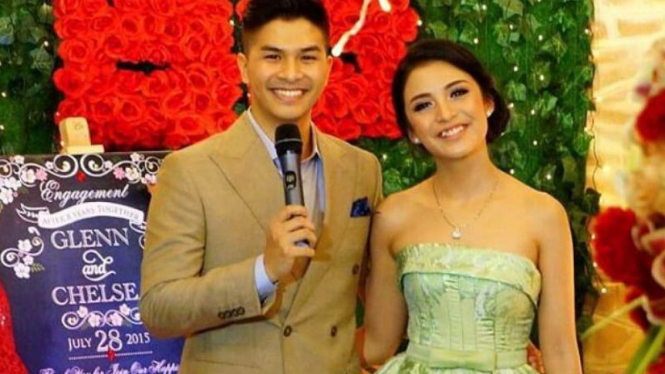 Glenn Alinskie dan Chelsea Olivia tunangan