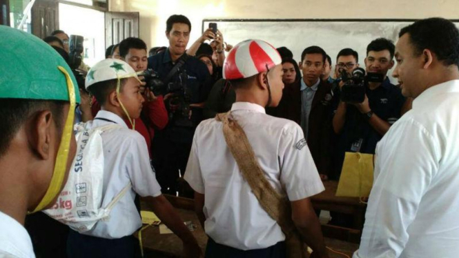 Menteri Pendidikan dan Kebudayaan, Anies Baswedan, sidak MOS di Tangerang.