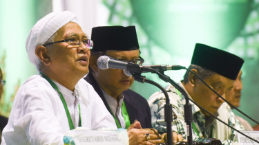 Mustofa Bisri atau Gus Mus mengeluarkan fatwa pemilihan Rais Aam