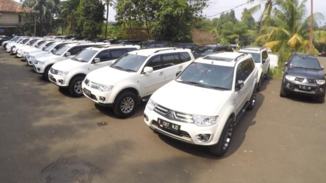 Komunitas Pajero Sport saat menggelar acara di Sentul.