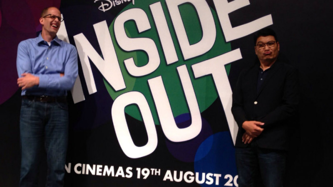 Pete Docter (kiri) dan Astrada Ronnie del Carmen di Jakarta (05/08/2015)