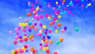 Ini Bahaya Melepas Balon Gas ke Langit