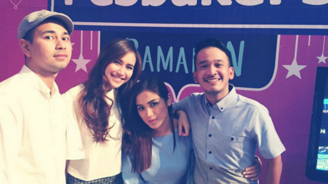 Host Pesbukers