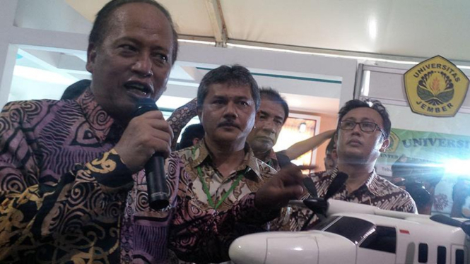 Menristek Berguru pada Habibie sebelum Gelar Harteknas