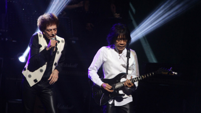 Konser Panggung Sandiwara God Bless