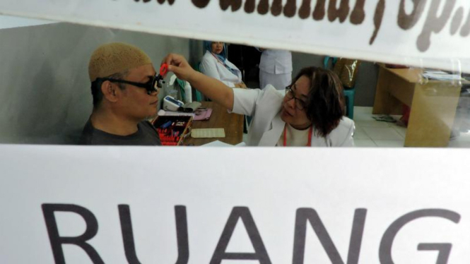 Pemeriksaan kesehatan calon bupati di Pilkada Serentak