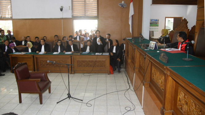 KPK Tak Hadir, Sidang Perdana Praperadilan OC Kaligis Ditunda