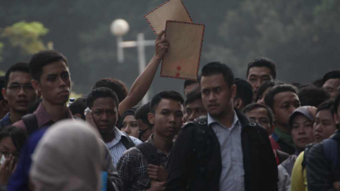 Job Fair, Ribuan Pelamar Penuhi Stadion di GBK